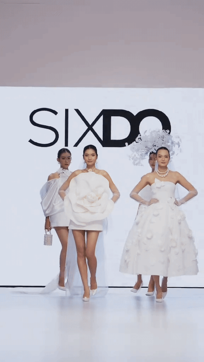 Làm show cùng ngày: NTK Chung Thanh Phong được khen mãn nhãn, NTK Đỗ Mạnh Cường bị chê nhạt- Ảnh 4. Làm show cùng ngày: NTK Chung Thanh Phong được khen mãn nhãn, NTK Đỗ Mạnh Cường bị chê nhạt- Ảnh 4.