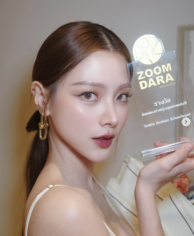 Chiếc mũi của Baifern lại trở thành tâm điểm bàn tán- Ảnh 21. Chiếc mũi của Baifern lại trở thành tâm điểm bàn tán- Ảnh 21.