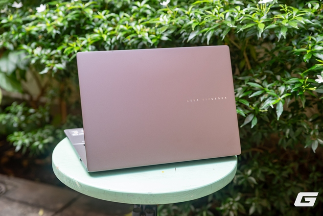 Cận cảnh ASUS Vivobook S14/S16 mới: Mỏng nhẹ cao cấp hơn, hiệu năng được tăng cường, giá từ hấp dẫn- Ảnh 2. Cận cảnh hi88.con mới: Mỏng nhẹ cao cấp hơn, hiệu năng được tăng cường, giá từ hấp dẫn- Ảnh 2.