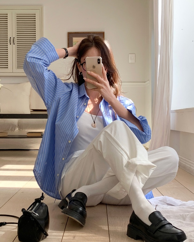 5 mẫu áo sơ mi thịnh hành nhất hiện tại: Có thể phối đồ đơn giản vẫn sành điệu xuất sắc- Ảnh 5. 5 mẫu áo sơ nha cai hi88 thịnh hành nhất hiện tại: Có thể phối đồ đơn giản vẫn sành điệu xuất sắc- Ảnh 5.