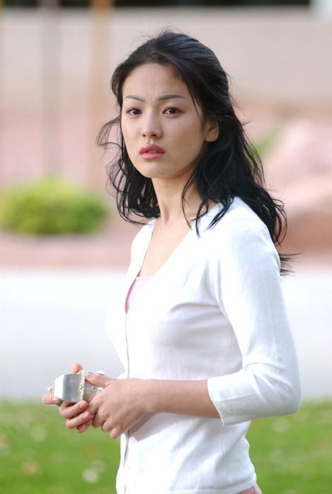 Không phải "Trái tim mùa thu" hay "Ngôi nhà hạnh phúc", Song Hye Kyo ở phim này mới là đẹp nhất, có mối tình trắc trở từ màn ảnh ra ngoài đời- Ảnh 15. Không phải "Trái tim mùa thu" hay "Ngôi nhà hạnh phúc", Song Hye Kyo ở phim này mới là đẹp nhất, có mối tình trắc trở từ màn ảnh ra ngoài đời- Ảnh 15.