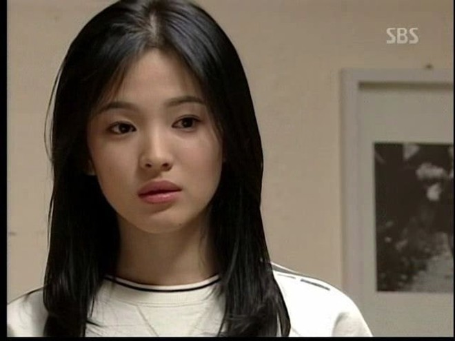 Không phải "Trái tim mùa thu" hay "Ngôi nhà hạnh phúc", Song Hye Kyo ở phim này mới là đẹp nhất, có mối tình trắc trở từ màn ảnh ra ngoài đời- Ảnh 14. Không phải "Trái tim mùa thu" hay "Ngôi nhà hạnh phúc", Song Hye Kyo ở phim này mới là đẹp nhất, có mối tình trắc trở từ màn ảnh ra ngoài đời- Ảnh 14.