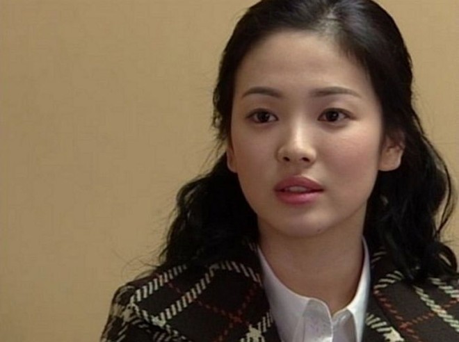 Không phải "Trái tim mùa thu" hay "Ngôi nhà hạnh phúc", Song Hye Kyo ở phim này mới là đẹp nhất, có mối tình trắc trở từ màn ảnh ra ngoài đời- Ảnh 7. Không phải "Trái tim mùa thu" hay "Ngôi nhà hạnh phúc", Song Hye Kyo ở phim này mới là đẹp nhất, có mối tình trắc trở từ màn ảnh ra ngoài đời- Ảnh 7.