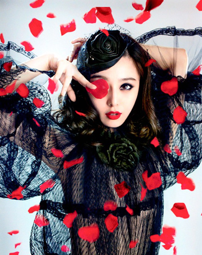 Ảnh mới của Rosé đẹp mê hồn nhưng quá giống của Phạm Băng Băng 13 năm trước- Ảnh 9. Ảnh mới của Rosé đẹp mê hồn nhưng quá giống của Phạm Băng Băng 13 năm trước- Ảnh 9.