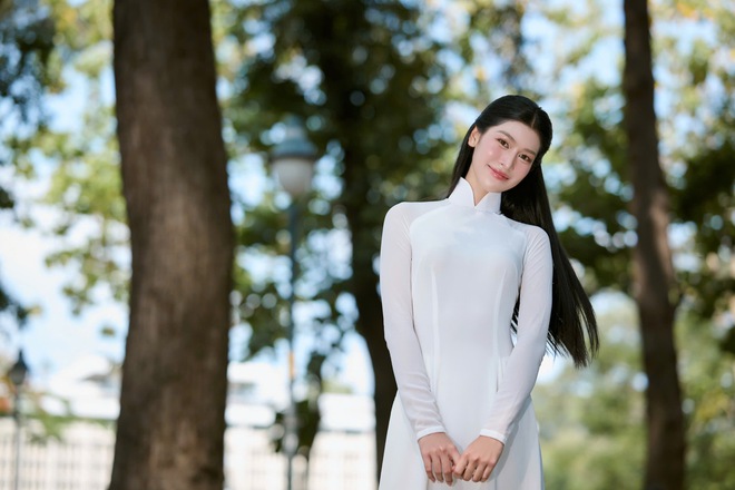 Nhan sắc ngọt ngào của Nguyễn Thanh Thảo - thí sinh thành thạo tiếng Anh, Pháp tại Hoa hậu Việt Nam 2024- Ảnh 6. Nhan sắc ngọt ngào của Nguyễn Thanh Thảo - thí sinh thành thạo tiếng Anh, Pháp tại Hoa hậu Việt Nam 2024- Ảnh 6.