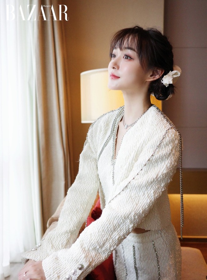 Mỹ nhân phim Khom Lưng U40 trẻ đẹp át cả Tống Tổ Nhi, khuôn mặt "cỡ bàn tay" là lợi thế- Ảnh 18. Mỹ nhân phim Khom Lưng U40 trẻ đẹp át cả Tống Tổ Nhi, khuôn mặt "cỡ bàn tay" là lợi thế- Ảnh 18.