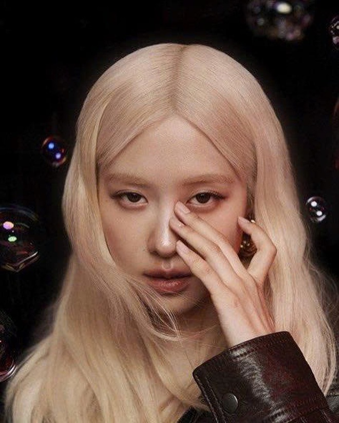 Ảnh mới của Rosé đẹp mê hồn nhưng quá giống của Phạm Băng Băng 13 năm trước- Ảnh 5. Ảnh mới của Rosé đẹp mê hồn nhưng quá giống của Phạm Băng Băng 13 năm trước- Ảnh 5.