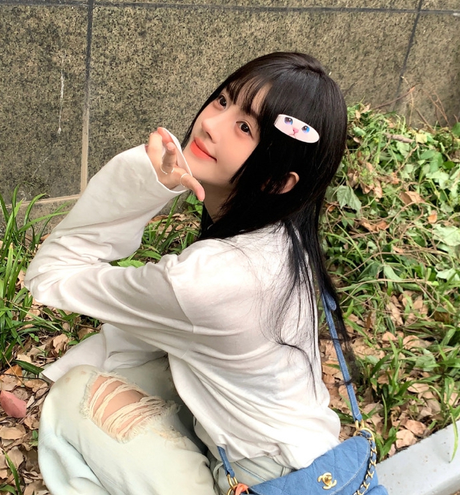 "Mỹ nữ 4000 năm có một" đã visual xuất sắc, lại thêm style sành điệu, xinh hết nước chấm- Ảnh 5. "Mỹ nữ 4000 năm có một" đã visual xuất sắc, lại thêm style sành điệu, xinh hết nước chấm- Ảnh 5.