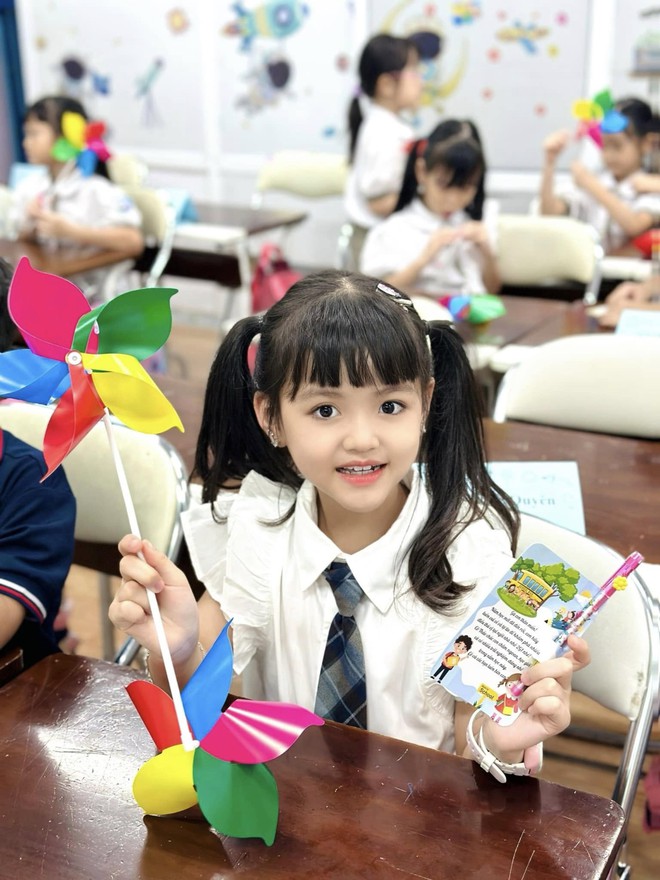 Cherry An Nhiên: “Tiểu hoa đán” làng mẫu Việt, mới 8 tuổi đã kiếm hàng chục triệu mỗi giờ- Ảnh 9. hi88 hi880 An Nhiên: “Tiểu hoa đán” làng mẫu Việt, mới 8 tuổi đã kiếm hàng chục triệu mỗi giờ- Ảnh 9.