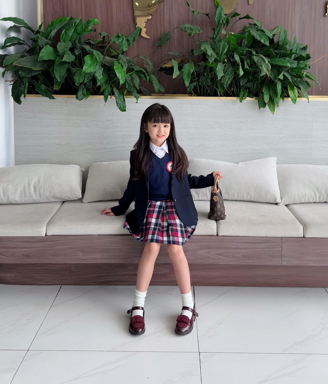 Cherry An Nhiên: “Tiểu hoa đán” làng mẫu Việt, mới 8 tuổi đã kiếm hàng chục triệu mỗi giờ- Ảnh 10. hi88 hi880 An Nhiên: “Tiểu hoa đán” làng mẫu Việt, mới 8 tuổi đã kiếm hàng chục triệu mỗi giờ- Ảnh 10.