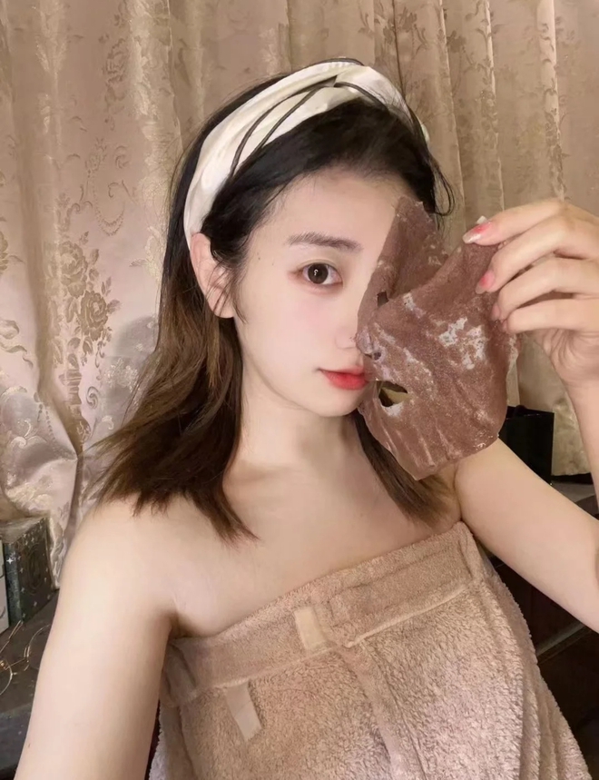 Dân tình đua nhau chà thứ hạt màu nâu lên mặt: Hóa ra là botox tự nhiên, da căng bóng khỏi sợ lão hóa- Ảnh 12. Dân tình đua nhau chà thứ hạt màu nâu lên mặt: Hóa ra là botox tự nhiên, da căng bóng khỏi sợ lão hóa- Ảnh 12.