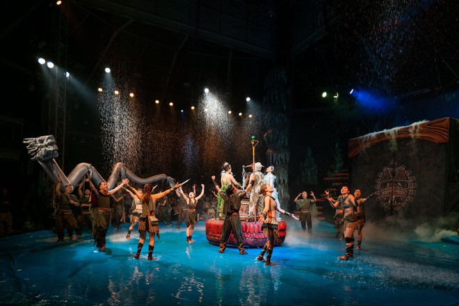 Diễn viên chính vở xiếc hot nhất lúc này chạnh lòng: "Em là diễn viên xiếc hả? Vậy xiếc khỉ, xiếc chó hay ảo thuật?"- Ảnh 2. Diễn viên chính vở xiếc hot nhất lúc này chạnh lòng: "Em là diễn viên xiếc hả? Vậy xiếc khỉ, xiếc chó hay ảo thuật?"- Ảnh 2.