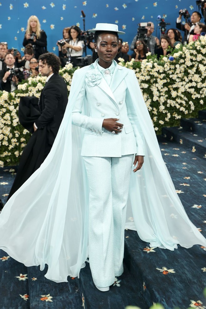 Top 10 sao mặc đẹp tại Met Gala 2025: Bộ 3 BLACKPINK mất hút khỏi danh sách của chủ nhà- Ảnh 16. Top 10 sao mặc đẹp tại Met Gala 2025: Bộ 3 BLACKPINK mất hút khỏi danh sách của chủ nhà- Ảnh 16.