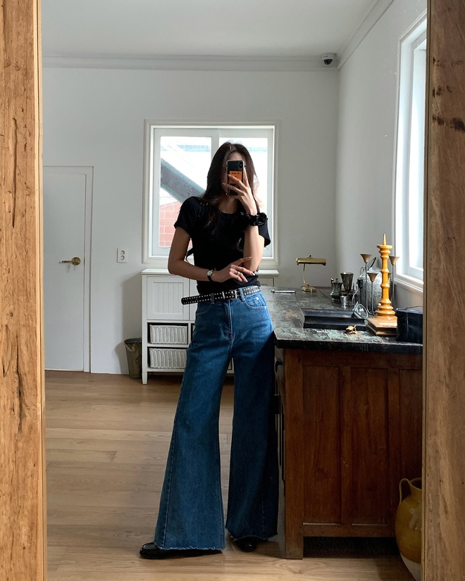 Chị em sẽ mặc đẹp hơn rất nhiều nếu phối 4 mẫu áo này với quần jeans- Ảnh 5. Chị em sẽ mặc đẹp hơn rất nhiều nếu phối 4 mẫu áo này với quần jeans- Ảnh 5.