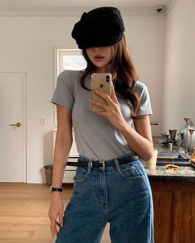 Chị em sẽ mặc đẹp hơn rất nhiều nếu phối 4 mẫu áo này với quần jeans- Ảnh 6. Chị em sẽ mặc đẹp hơn rất nhiều nếu phối 4 mẫu áo này với quần jeans- Ảnh 6.