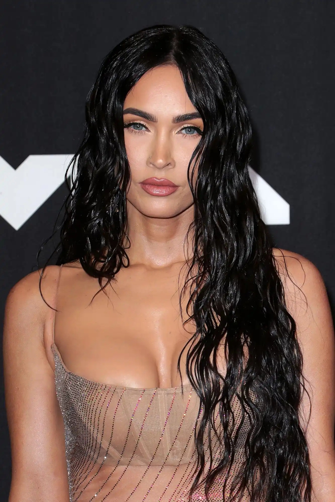 Loạt tiết lộ của Rosé về mái tóc ướt bị chê bai tại Met Gala 2025- Ảnh 17. Loạt tiết lộ của Rosé về mái tóc ướt bị chê bai tại Met Gala 2025- Ảnh 17.