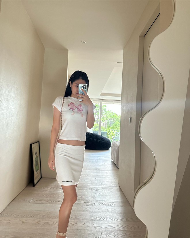 2 người phụ nữ có chiều cao khiêm tốn, nhưng vẫn là biểu tượng thời trang- Ảnh 12. 2 người phụ nữ có chiều cao khiêm tốn, nhưng vẫn là biểu tượng thời trang- Ảnh 12.