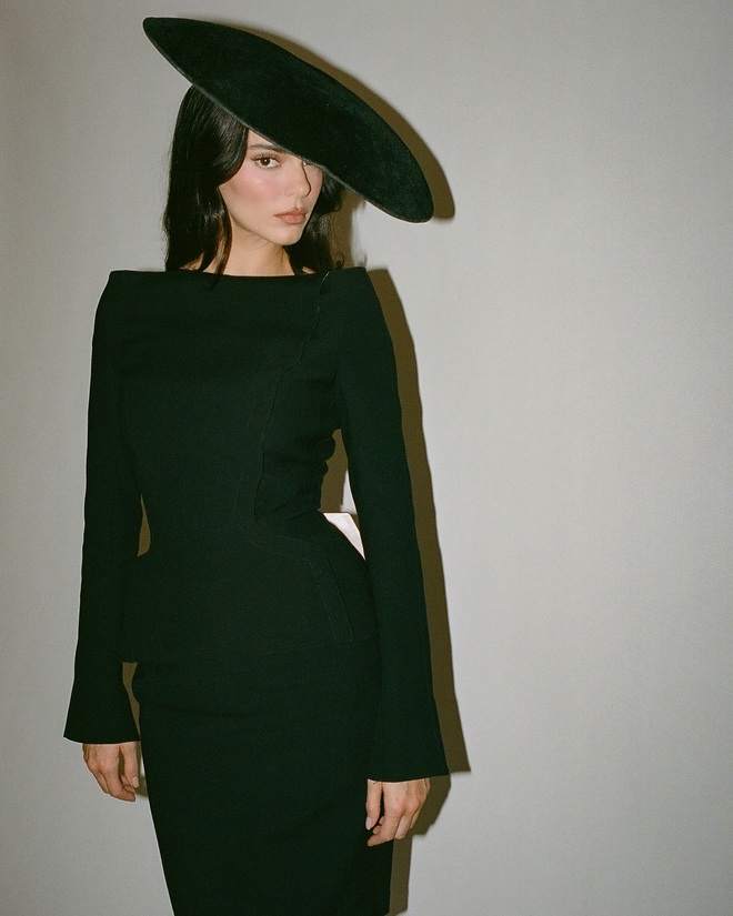 Gọi Kendall Jenner là "nữ hoàng after party", tới Jennie cũng không chiếm spotlight nổi!- Ảnh 5.