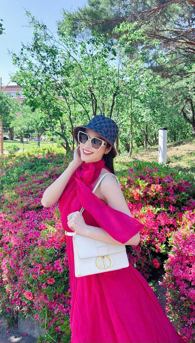 MC Kim Huyền Sâm đăng loạt ảnh du lịch Hàn Quốc cùng con, 40 tuổi trẻ đẹp như 20- Ảnh 3. MC hi88. com Huyền Sâm đăng loạt ảnh du lịch Hàn Quốc cùng con, 40 tuổi trẻ đẹp như 20- Ảnh 3.