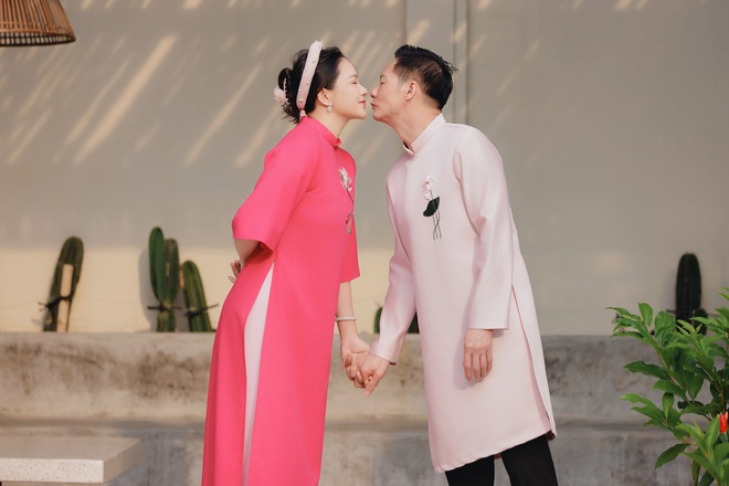 Đại gia 63 tuổi trao tất cả tài sản cho vợ kém 26 tuổi đứng tên và quản lý: "Cô ấy đã thay đổi"- Ảnh 5. Đại gia 63 tuổi trao tất cả tài sản cho vợ kém 26 tuổi đứng tên và quản lý: "Cô ấy đã thay đổi"- Ảnh 5.