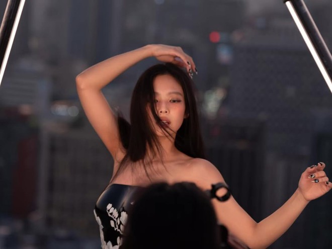 Jennie xác nhận mối quan hệ ngay khi mỹ nam đẹp nhất BTS vừa xuất ngũ?- Ảnh 4.