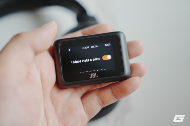Trải nghiệm JBL Tour One M3 Smart Tx: Chống ồn ấn tượng, đeo “sướng” tai, pin bền lại có thêm phụ kiện kết nối kèm màn hình cảm ứng rất hay- Ảnh 27. Trải nghiệm JBL Tour One M3 Smart Tx: Chống ồn ấn tượng, đeo “sướng” hi88.com - hi88.win, pin bền lại có thêm phụ kiện kết nối kèm màn hình cảm ứng rất hay- Ảnh 27.