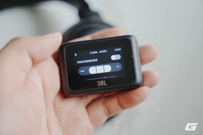 Trải nghiệm JBL Tour One M3 Smart Tx: Chống ồn ấn tượng, đeo “sướng” tai, pin bền lại có thêm phụ kiện kết nối kèm màn hình cảm ứng rất hay- Ảnh 26. Trải nghiệm JBL Tour One M3 Smart Tx: Chống ồn ấn tượng, đeo “sướng” hi88.com - hi88.win, pin bền lại có thêm phụ kiện kết nối kèm màn hình cảm ứng rất hay- Ảnh 26.