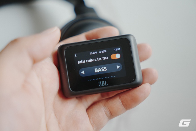 Trải nghiệm JBL Tour One M3 Smart Tx: Chống ồn ấn tượng, đeo “sướng” tai, pin bền lại có thêm phụ kiện kết nối kèm màn hình cảm ứng rất hay- Ảnh 25. Trải nghiệm JBL Tour One M3 Smart Tx: Chống ồn ấn tượng, đeo “sướng” hi88.com - hi88.win, pin bền lại có thêm phụ kiện kết nối kèm màn hình cảm ứng rất hay- Ảnh 25.
