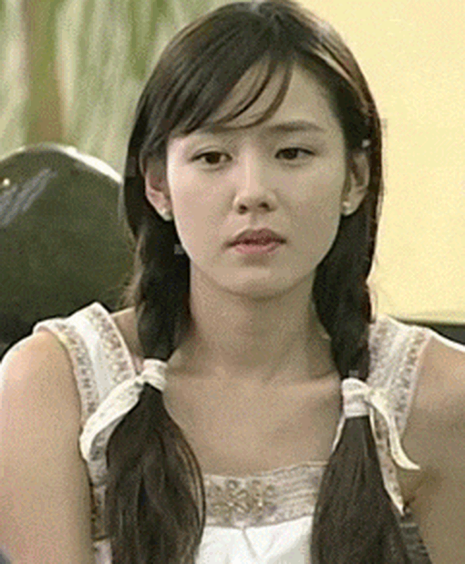 Bất cứ chị em nào cũng muốn mặc đẹp như Son Ye Jin trong "Hương mùa hè" năm ấy- Ảnh 8. Bất cứ chị em nào cũng muốn mặc đẹp như Son Ye Jin trong "Hương mùa hè" năm ấy- Ảnh 8.