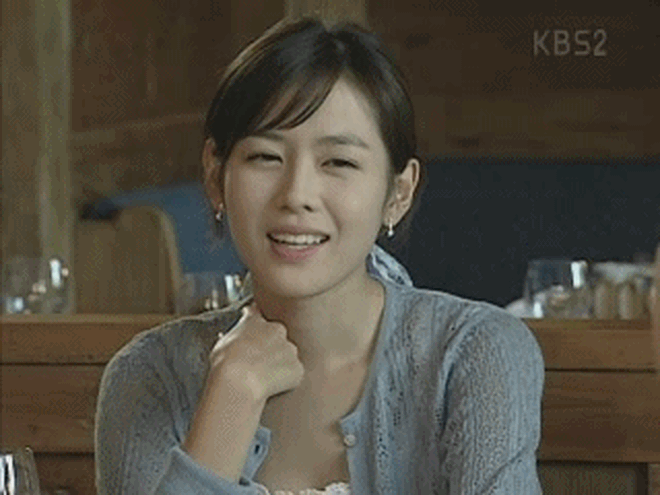 Bất cứ chị em nào cũng muốn mặc đẹp như Son Ye Jin trong "Hương mùa hè" năm ấy- Ảnh 5. Bất cứ chị em nào cũng muốn mặc đẹp như Son Ye Jin trong "Hương mùa hè" năm ấy- Ảnh 5.