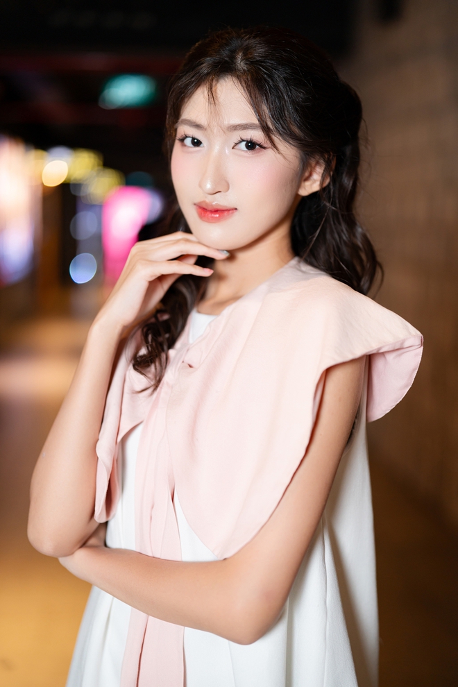 "Ảnh hậu" Mai Cát Vi - Mai Mỹ Ngân nói gì khi không được xem phim kinh dị do chính mình đóng?- Ảnh 7. "Ảnh hậu" Mai Cát Vi - Mai Mỹ Ngân nói gì khi không được xem phim kinh dị do chính mình đóng?- Ảnh 7.