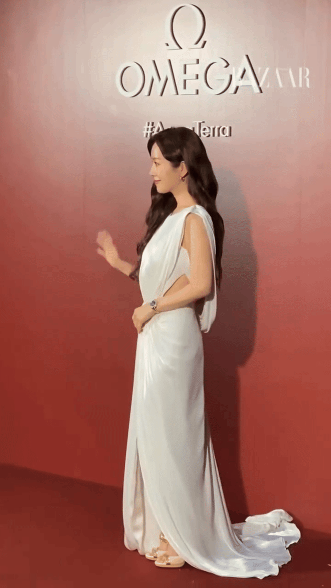 "Tình cũ Hyun Bin" hơn 2 thập kỷ không già, nhan sắc thời trẻ xứng danh nữ thần- Ảnh 3. "Tình cũ Hyun Bin" hơn 2 thập kỷ không già, nhan sắc thời trẻ xứng danh nữ thần- Ảnh 3.