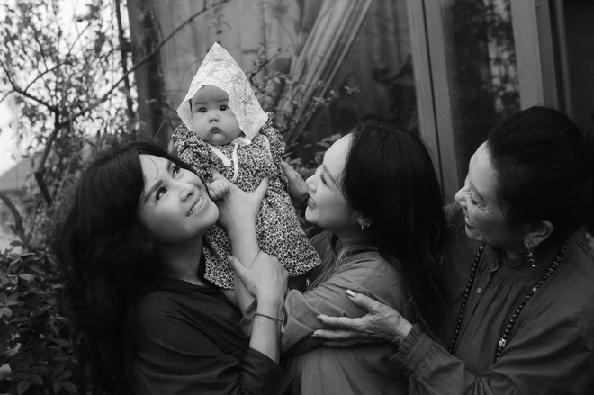 Con gái diva Thanh Lam khoe ảnh 4 thế hệ gia đình, biểu cảm 
