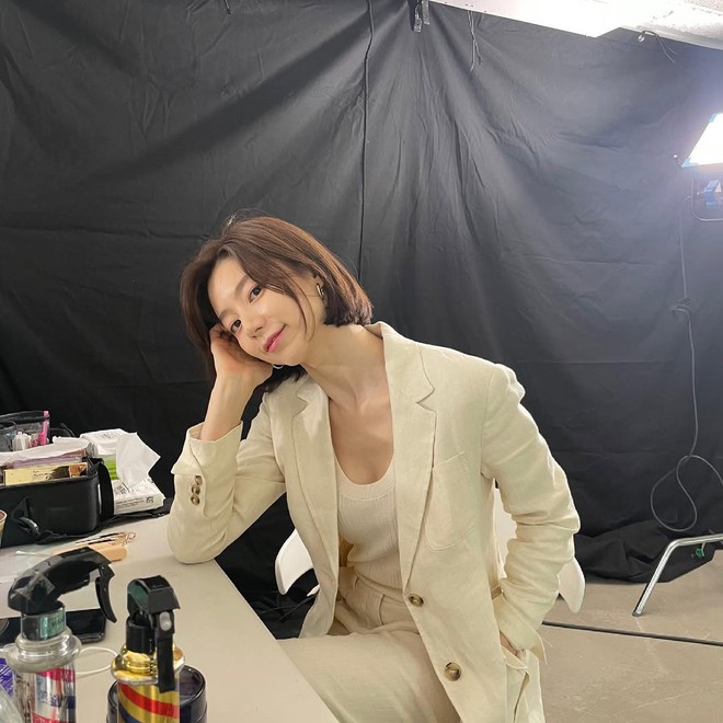 Mỹ nhân cướp trái tim "ông hoàng Hallyu" Bae Yong Joon: Style 20 năm trước là sách mẫu cho hội mê Y2K không giật giũ- Ảnh 27.