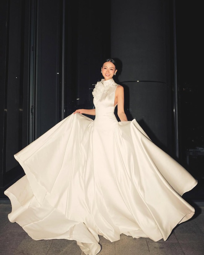 Nàng hậu bị nói "không đủ tầm" chỉ mặc đơn giản tới fashion show mà ấn tượng cỡ này- Ảnh 10. Nàng hậu bị nói "không đủ tầm" chỉ mặc đơn giản tới fashion show mà ấn tượng cỡ này- Ảnh 10.