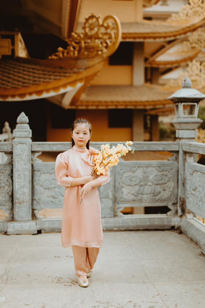 Cách đây hơn 10 năm, có 1 cô con gái của mỹ nhân Việt gây sốt khi vừa mới chào đời, nhan sắc xinh yêu tới mức ai cũng gọi là "hoa hậu nhí"- Ảnh 41. Cách đây hơn 10 năm, có 1 cô con gái của mỹ nhân Việt gây sốt khi vừa mới chào đời, nhan sắc xinh yêu tới mức ai cũng gọi là "hoa hậu nhí"- Ảnh 41.