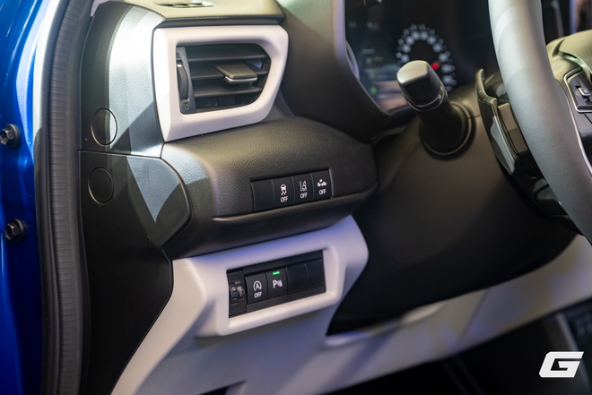 Cận cảnh Suzuki New Swift 2025: Sử dụng hệ truyền động mild-hybrid, nâng cấp ADAS tiên tiến, giá 569 triệu- Ảnh 19. Cận cảnh Suzuki New Swift 2025: Sử dụng hệ truyền động mild-hybrid, nâng cấp ADAS tiên tiến, giá 569 triệu- Ảnh 19.