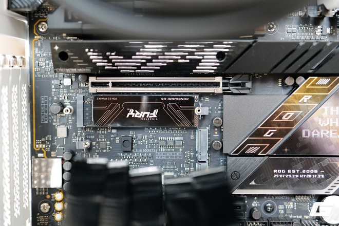 Trải nghiệm nhanh Kingston FURY Renegade G5: NVMe PCIe 5.0 siêu tốc cho nhu cầu siêu cấp- Ảnh 7. Trải nghiệm nhanh Kingston FURY Renegade G5: NVMe PCIe 5.0 siêu tốc cho nhu cầu siêu cấp- Ảnh 7.