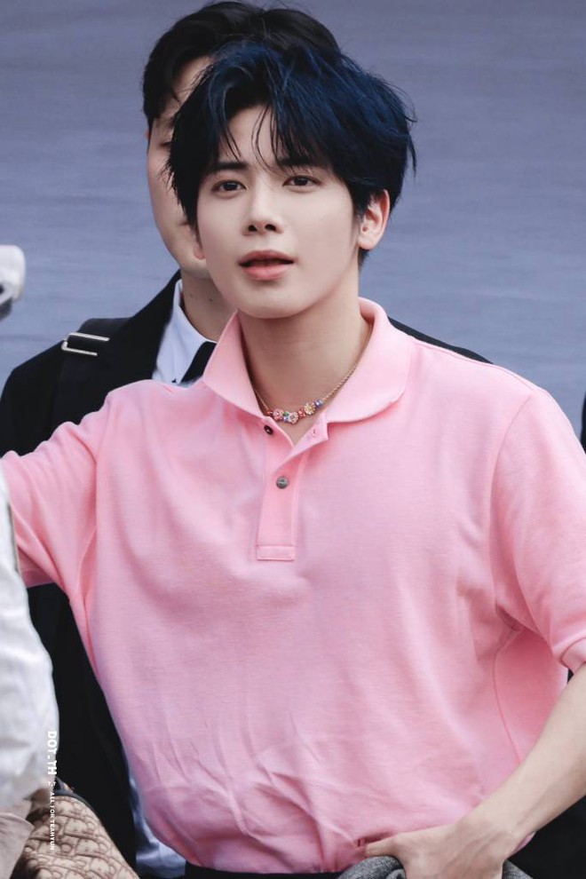 Jonathan Anderson debut show Dior: Mingyu như học sinh, bà bầu Rihanna lại sang áp đảo- Ảnh 8.