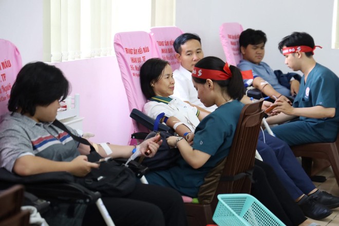 “Giọt hồng từ thành phố mang tên Bác” – Lan tỏa nghĩa cử cao đẹp trong Hành trình Đỏ lần thứ XIII- Ảnh 7. “Giọt hồng từ thành phố mang tên Bác” – Lan tỏa nghĩa cử cao đẹp trong Hành trình Đỏ lần thứ XIII- Ảnh 7.