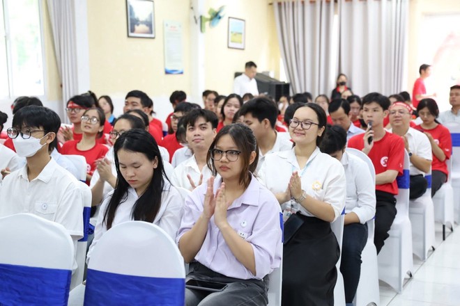 “Giọt hồng từ thành phố mang tên Bác” – Lan tỏa nghĩa cử cao đẹp trong Hành trình Đỏ lần thứ XIII- Ảnh 5. “Giọt hồng từ thành phố mang tên Bác” – Lan tỏa nghĩa cử cao đẹp trong Hành trình Đỏ lần thứ XIII- Ảnh 5.