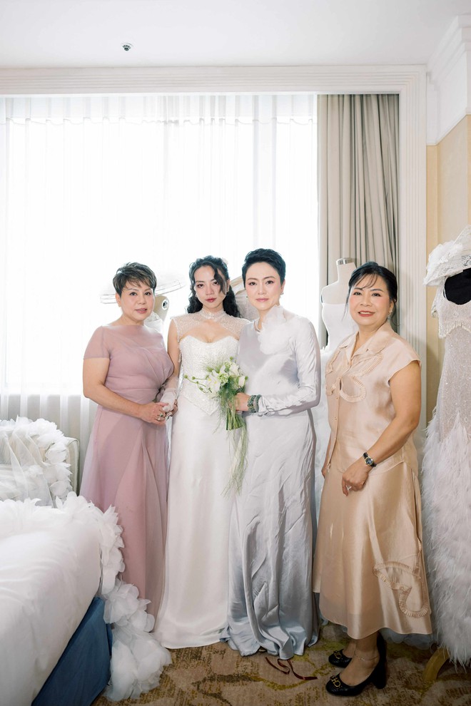 Gia tộc nổi tiếng ở Hà Nội có tận 3 hot mom: Từ mẹ đến con đều là dâu hào môn, ai cũng có tổ ấm riêng hạnh phúc- Ảnh 23. Gia tộc nổi tiếng ở Hà Nội có tận 3 hot mom: Từ mẹ đến con đều là dâu hào môn, ai cũng có tổ ấm riêng hạnh phúc- Ảnh 23.
