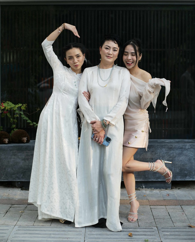 Gia tộc nổi tiếng ở Hà Nội có tận 3 hot mom: Từ mẹ đến con đều là dâu hào môn, ai cũng có tổ ấm riêng hạnh phúc- Ảnh 8. Gia tộc nổi tiếng ở Hà Nội có tận 3 hot mom: Từ mẹ đến con đều là dâu hào môn, ai cũng có tổ ấm riêng hạnh phúc- Ảnh 8.