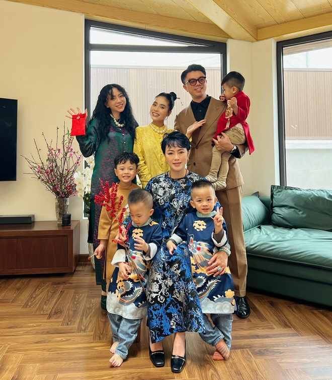 Gia tộc nổi tiếng ở Hà Nội có tận 3 hot mom: Từ mẹ đến con đều là dâu hào môn, ai cũng có tổ ấm riêng hạnh phúc- Ảnh 22. Gia tộc nổi tiếng ở Hà Nội có tận 3 hot mom: Từ mẹ đến con đều là dâu hào môn, ai cũng có tổ ấm riêng hạnh phúc- Ảnh 22.