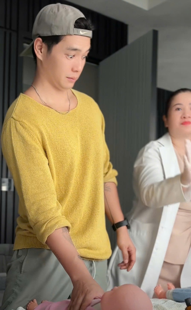 Ông xã Huy Trần đã học gì mà khiến bà bầu Ngô Thanh Vân phải Ông xã Huy Trần đã học gì mà khiến bà bầu Ngô Thanh Vân phải