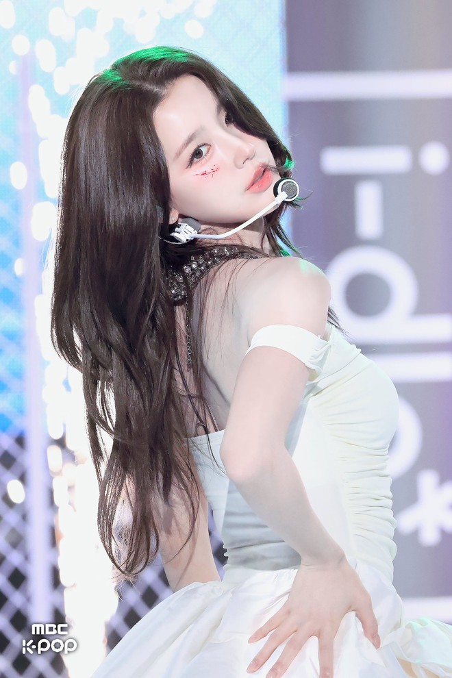 “Đối thủ visual” của Jisoo đạt điểm tuyệt đối khi zoom cận mặt, thu phục Getty Images bản Hàn lẫn thế giới- Ảnh 1. “Đối thủ visual” của Jisoo đạt điểm tuyệt đối khi zoom cận mặt, thu phục Getty Images bản Hàn lẫn thế giới- Ảnh 1.