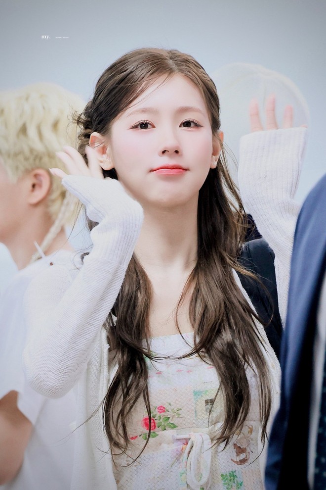 “Đối thủ visual” của Jisoo đạt điểm tuyệt đối khi zoom cận mặt, thu phục Getty Images bản Hàn lẫn thế giới- Ảnh 6. “Đối thủ visual” của Jisoo đạt điểm tuyệt đối khi zoom cận mặt, thu phục Getty Images bản Hàn lẫn thế giới- Ảnh 6.