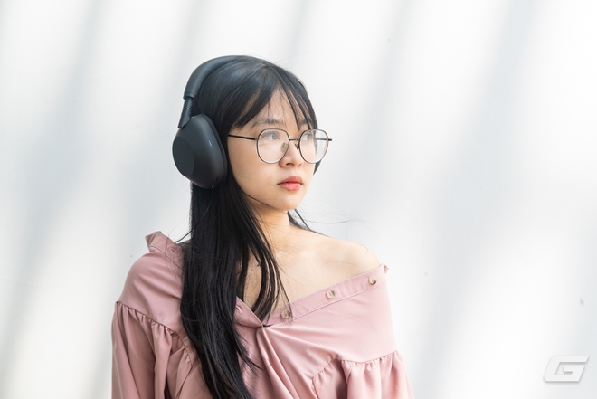 Trải nghiệm nhanh Sony WH-1000XM6: Chống ồn đỉnh, chất âm hay, đeo “sướng” tai nhưng vẫn có điểm cần chú ý- Ảnh 16. Trải nghiệm nhanh Sony WH-1000XM6: Chống ồn đỉnh, chất âm hay, đeo “sướng” tai nhưng vẫn có điểm cần chú ý- Ảnh 16.
