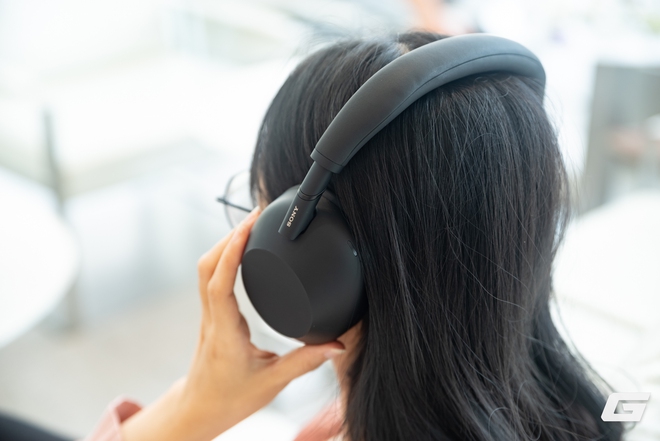 Trải nghiệm nhanh Sony WH-1000XM6: Chống ồn đỉnh, chất âm hay, đeo “sướng” tai nhưng vẫn có điểm cần chú ý- Ảnh 31. Trải nghiệm nhanh Sony WH-1000XM6: Chống ồn đỉnh, chất âm hay, đeo “sướng” tai nhưng vẫn có điểm cần chú ý- Ảnh 31.