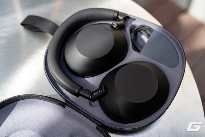Trải nghiệm nhanh Sony WH-1000XM6: Chống ồn đỉnh, chất âm hay, đeo “sướng” tai nhưng vẫn có điểm cần chú ý- Ảnh 10. Trải nghiệm nhanh Sony WH-1000XM6: Chống ồn đỉnh, chất âm hay, đeo “sướng” tai nhưng vẫn có điểm cần chú ý- Ảnh 10.